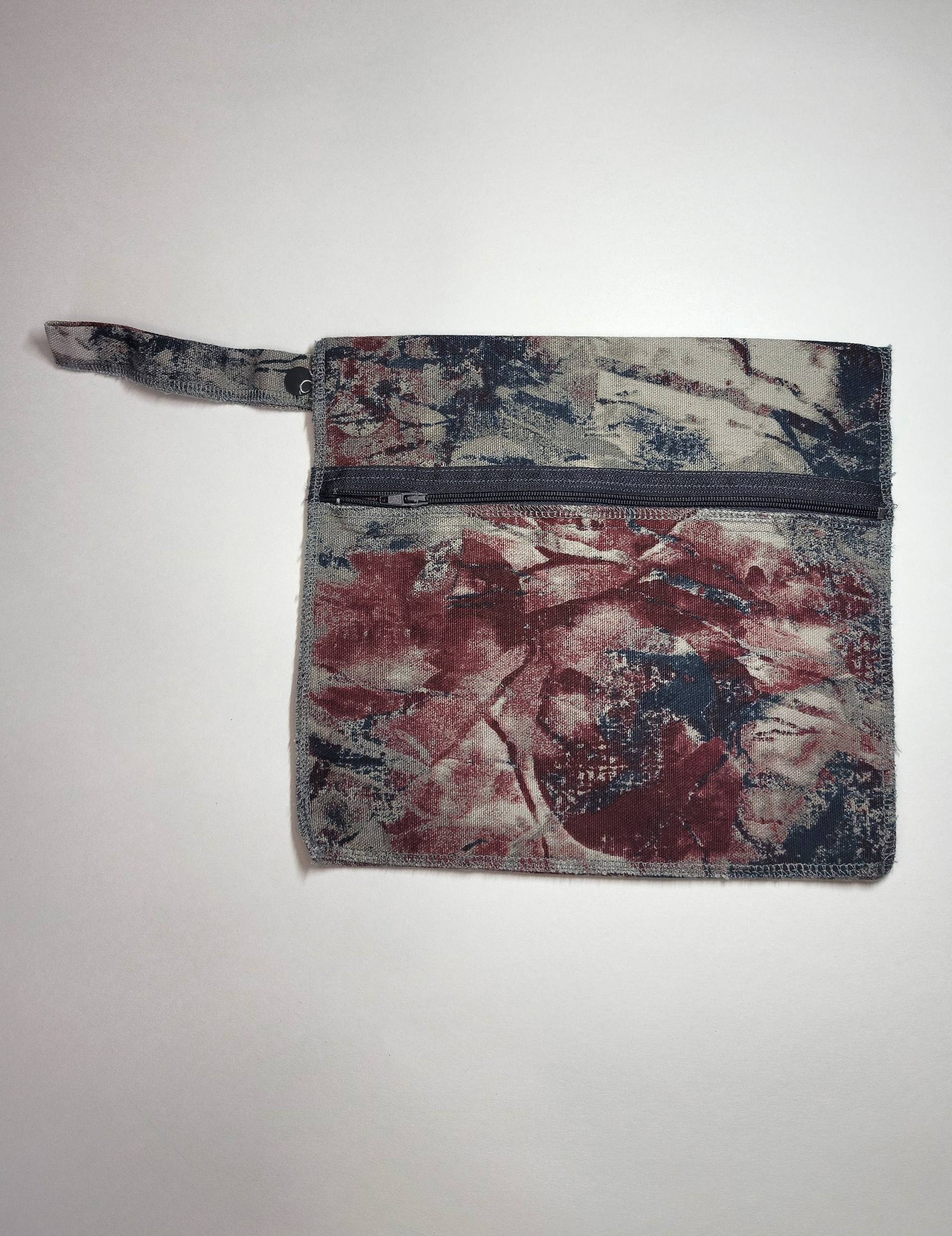 Nasse Tasche Aus Marmoriertem Canvas | Wasserdicht Gefütterte Reißverschlusstasche Für Verschmutzte Gegenstände Nasse Tasche Aus Marmoriertem Canvas | Wasserdicht Gefütterte Reißverschlusstasche Für Verschmutzte Gegenstände von Etsy - ButterDragonCreative