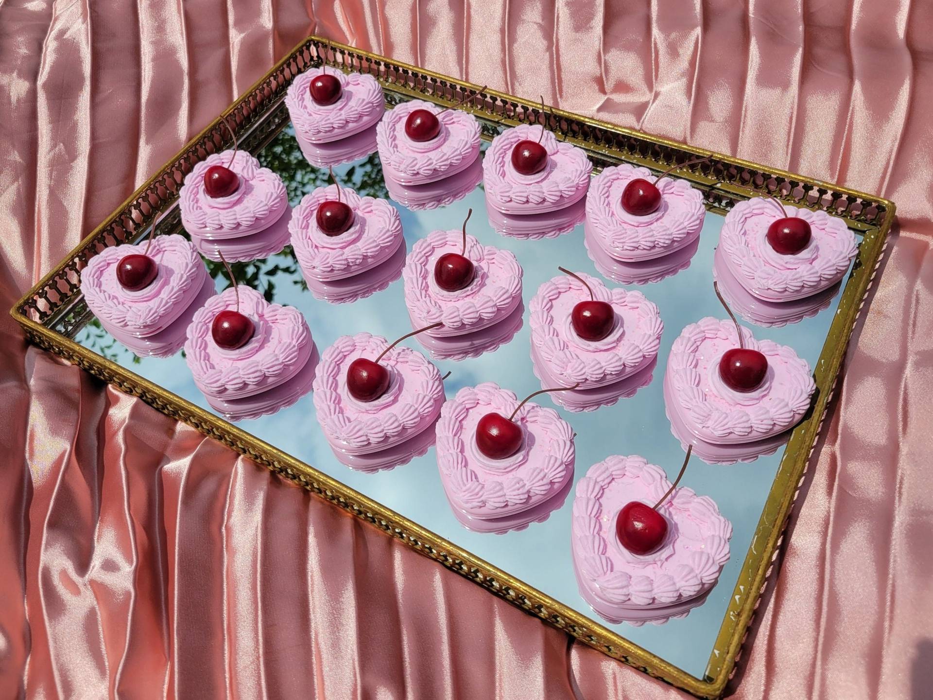 Fake Cake - Taschenspiegel in Rosa von Etsy - ButtercreamDaydream