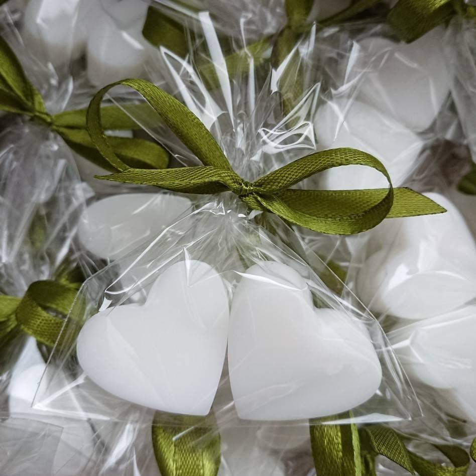 90 Stück Mini-Seifenbevorzugungen, Individuelle Brautpartybevorzugungen, Herzform Kleine Seifengeschenke, Personalisierte von Etsy - ButtercupGoods