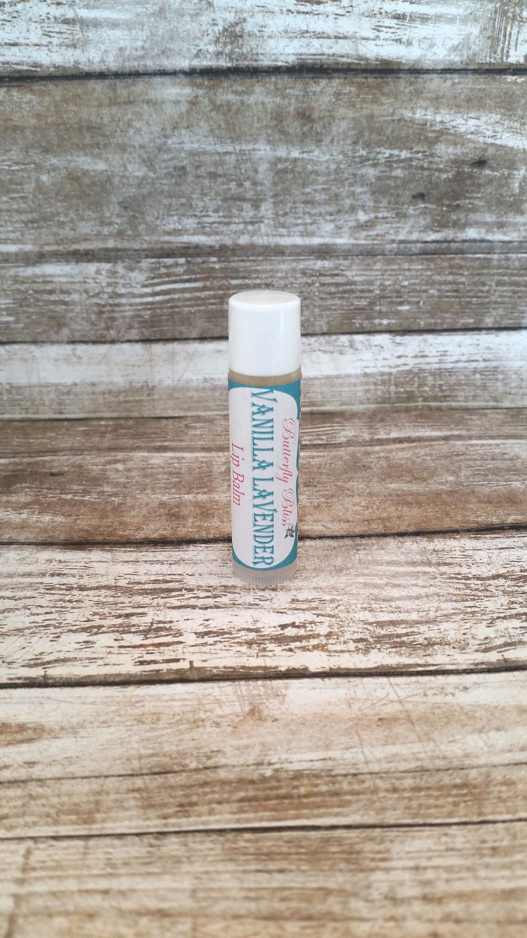 Bienenwachs Lippenbalsam | Vanille Lavendel Lipgloss Duftend Tube Bienenwachs Lippenbalsam | Vanille Lavendel Lipgloss Duftend Tube von Etsy - ButterflyBlissShop