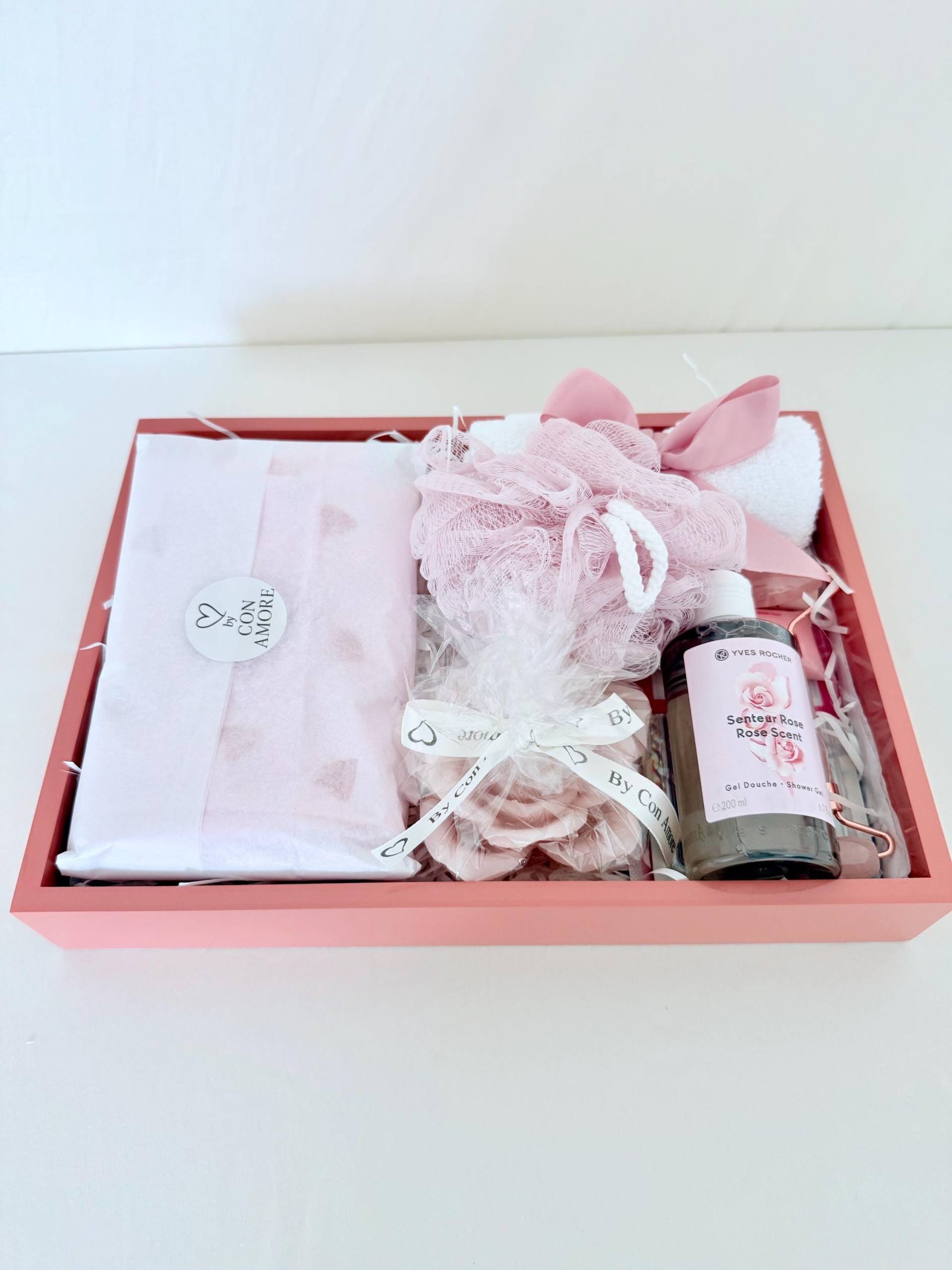 Geschenkbox Für Frauen | Wellness & Selfcare Set in Rosa Duschgel, Pflegeroller, Augenmaske, Kerze Und Accessoires von Etsy - ByConAmore