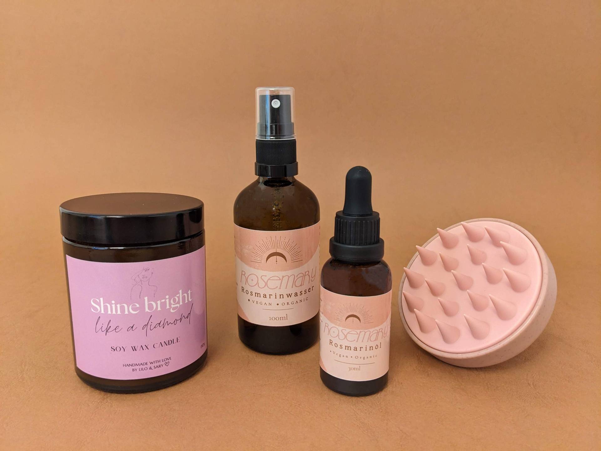Rosmarinwasser, Rosmarinöl, Kopfhautmassagebürste & Kerze Shine Bright Like A Diamond, Weihnachtsgeschenk - Geschenkbundle Rosmarinwasser, Rosmarinöl, Kopfhautmassagebürste & Kerze Shine Bright Like A Diamond, Weihnachtsgeschenk - Geschenkbundle von Etsy - ByLiloandSary