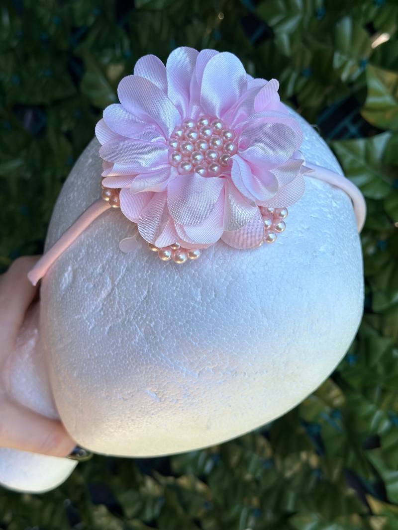 Rosa Blumen Stirnband, Rosa Haarband, Foto Requisite, Große Blume Mädchen Bogen Perlen 993 Rosa Blumen Stirnband, Rosa Haarband, Foto Requisite, Große Blume Mädchen Bogen Perlen 993 von Etsy - BySophiaBaby