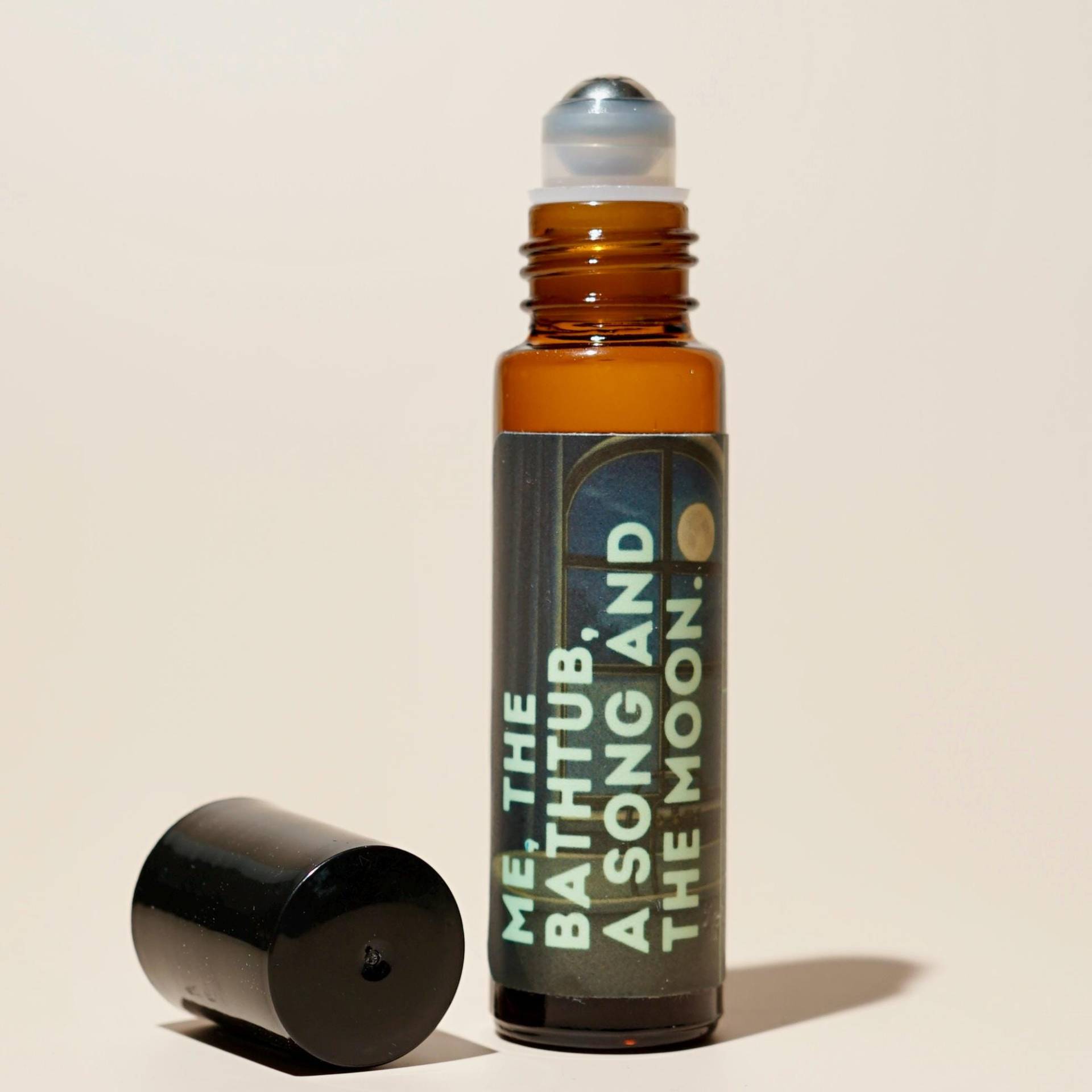 Duft Roller "Me, The Bathtub, A Song & Moon" - Parfüm Roll-On, 10 Ml Duft Roller "Me, The Bathtub, A Song & Moon" - Parfüm Roll-On, 10 Ml von Etsy - ByeByeYesterdayShop