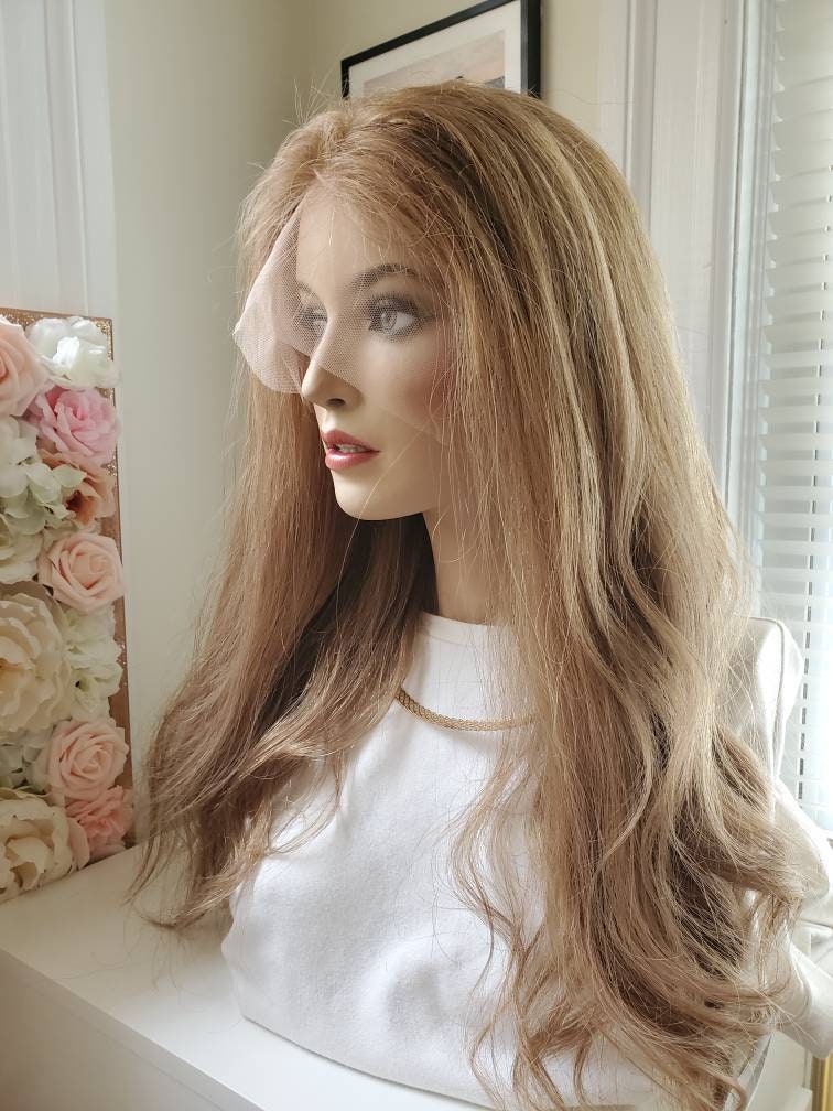 Mittlere Vordere Spitze Menschliche Haar Perücke Farbe D10/16 Blonde 20Inches Ungeschnitten Mittlere Vordere Spitze Menschliche Haar Perücke Farbe D10/16 Blonde 20Inches Ungeschnitten von Etsy - CGWIGS