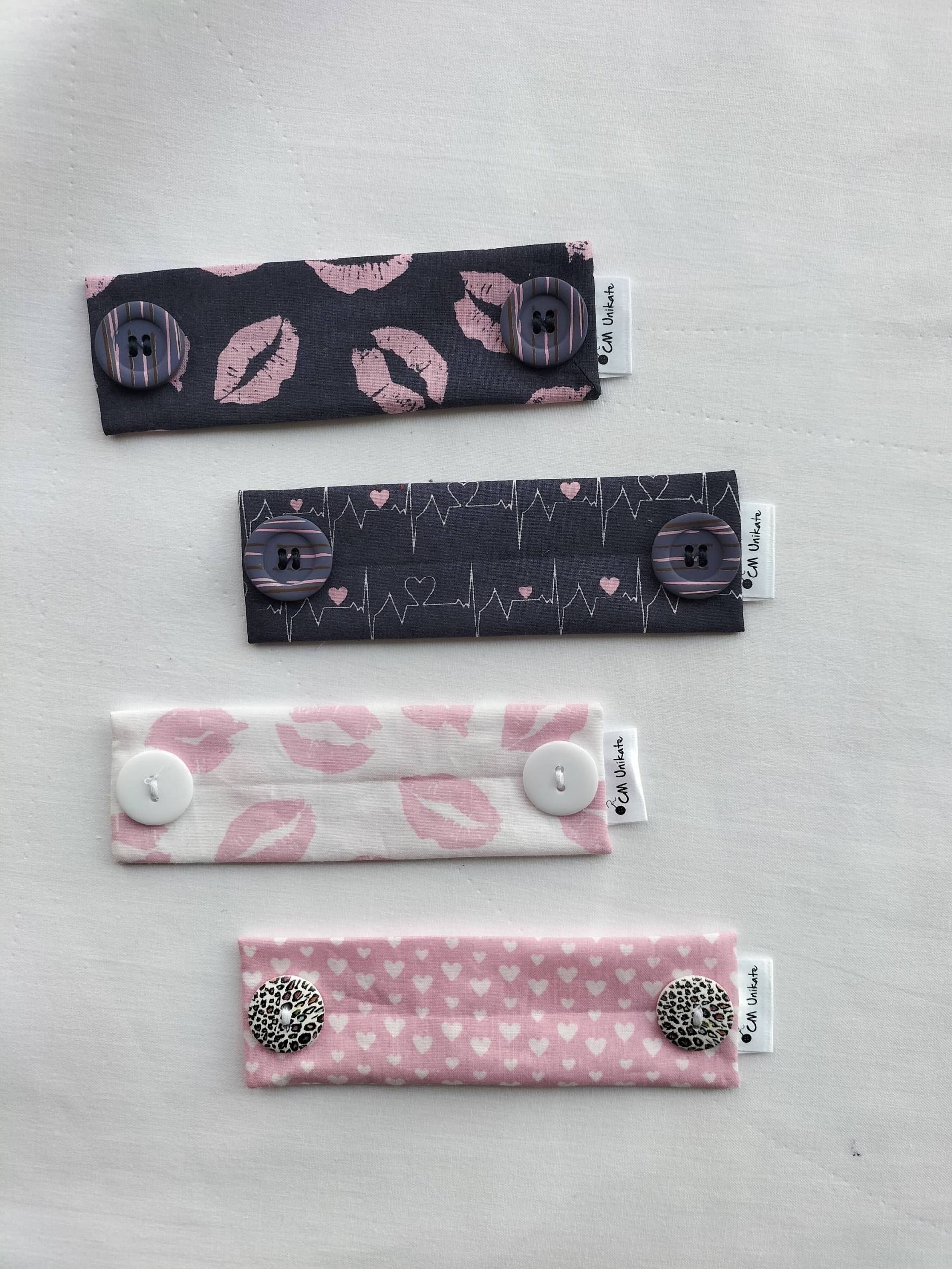 Maskenhalter, Ohrenschoner, Knopfband Für Alle Mund Und Nasenmasken Zum Einhängen Die Gummibänder, Mit Knöpfe Maskenhalter, Ohrenschoner, Knopfband Für Alle Mund Und Nasenmasken Zum Einhängen Die Gummibänder, Mit Knöpfe von Etsy - CMUnikate
