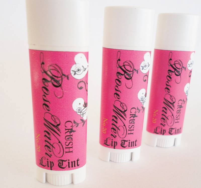Rosewater Vanilla Vegan Lip Tint Hellrot, Rosa, Feuchtigkeitsspendend Rosewater Vanilla Vegan Lip Tint Hellrot, Rosa, Feuchtigkeitsspendend von Etsy - CRUSHCOSMETICS