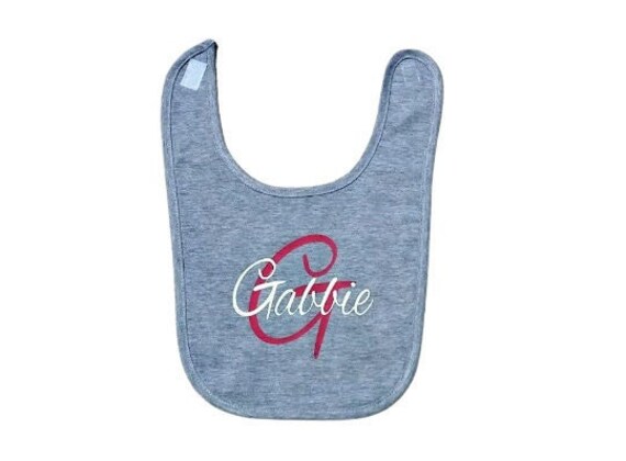 Personalisiertes Baby-Bib in Ihrer Farbwahl | Geschenk Für Neues Baby Kreative Baby-Ankündigung Großeltern Oder Shower Dekoration von Etsy - CaffeineAndWine