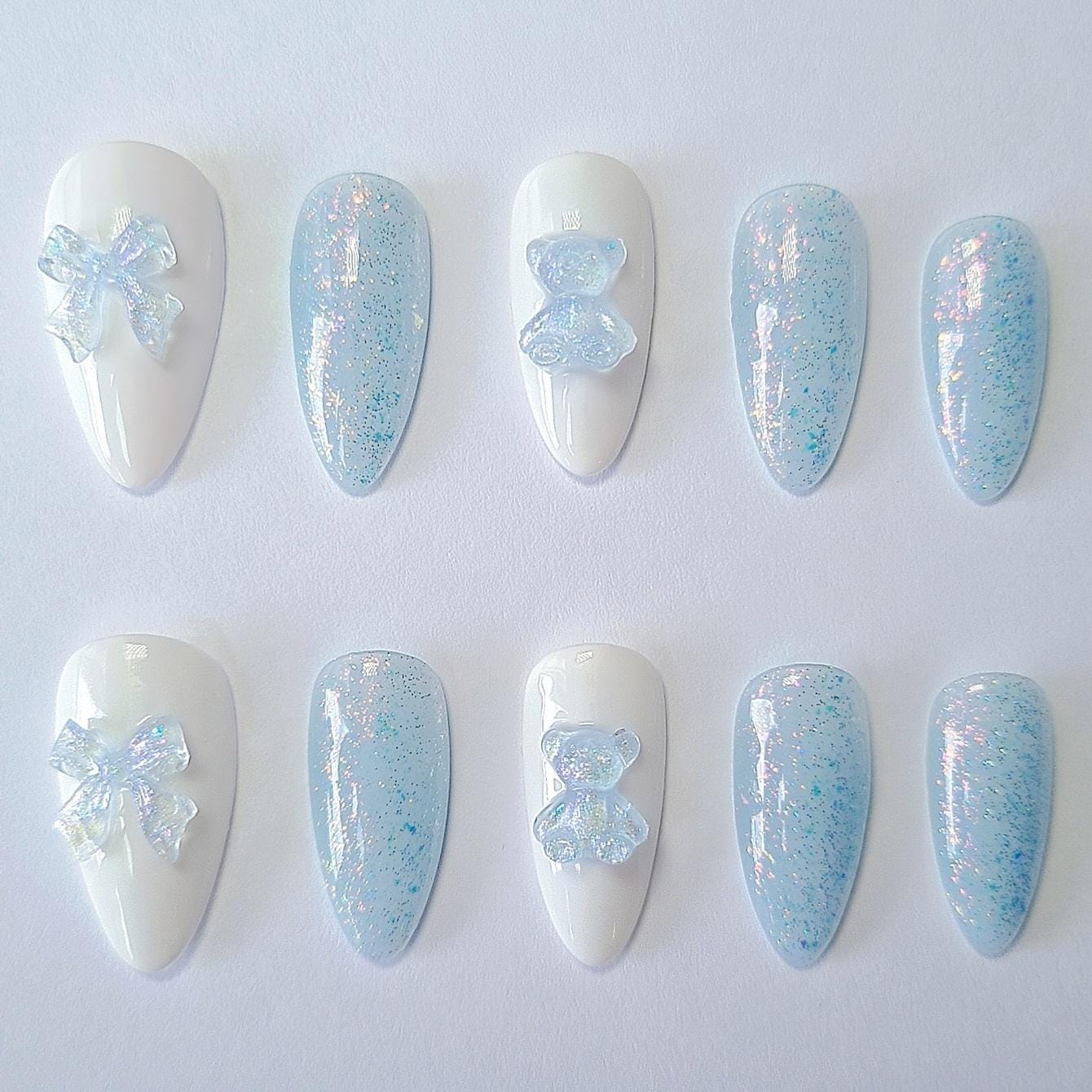 Bären-Press-On-Nails | Bogennägel Pastell Nägel Glitzernde Niedliche Baby Blau Press Ons 3D Charm Nagelset Luxus Bären-Press-On-Nails | Bogennägel Pastell Nägel Glitzernde Niedliche Baby Blau Press Ons 3D Charm Nagelset Luxus von Etsy - CapybaraNails