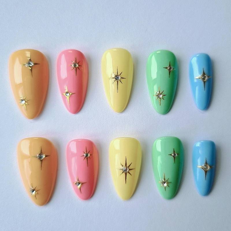 Regenbogen Stern Drücken Sie Auf Die Nägel | Farbe Pop Sternennägel Bunte Festival Niedliche Luxus Fake von Etsy - CapybaraNails