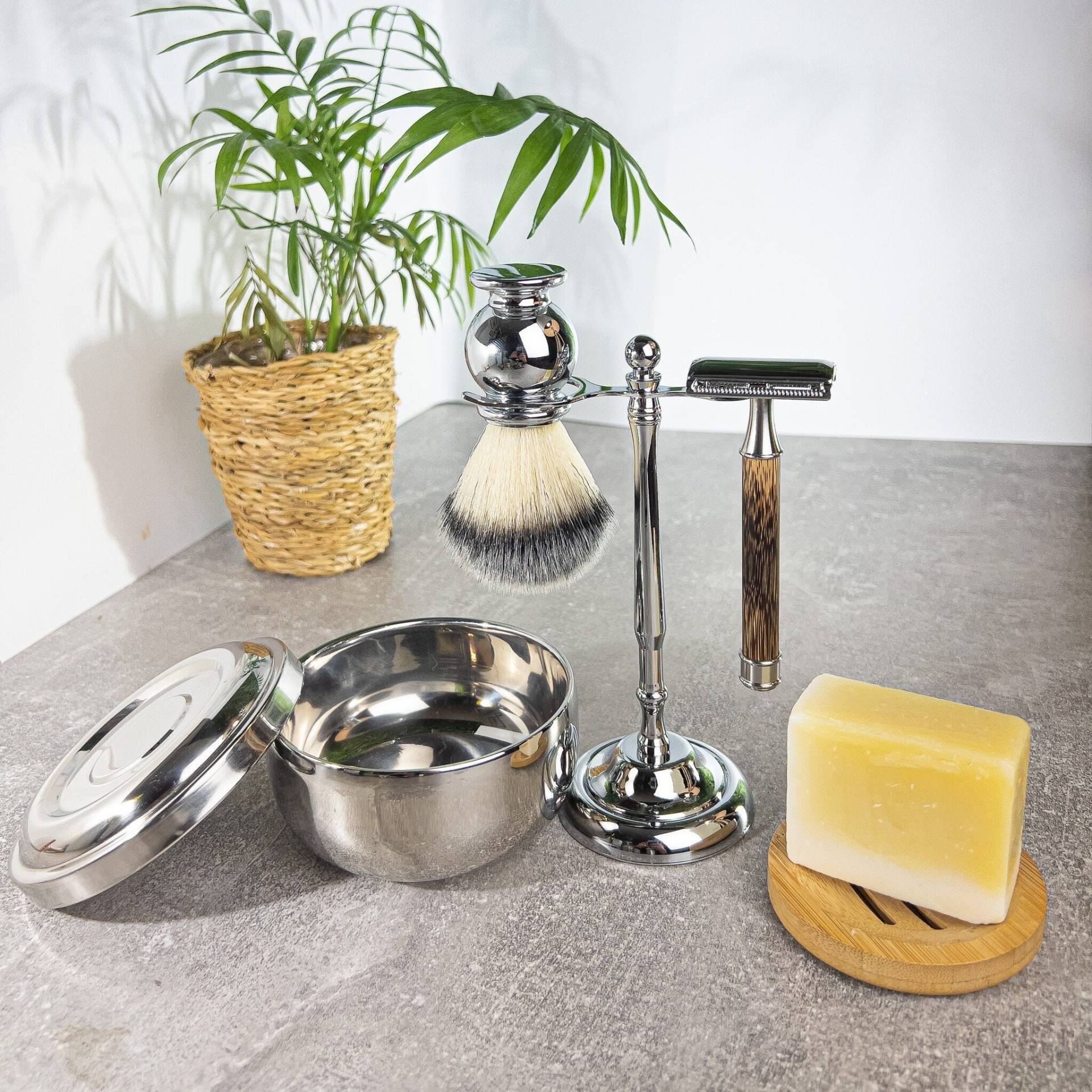 Premium Rasierständer Set - Inkl. Rasierhobel, Rasierpinsel, Rasierständer- Hochwertiges Rasierset Für Dein Badezimmer Premium Rasierständer Set - Inkl. Rasierhobel, Rasierpinsel, Rasierständer- Hochwertiges Rasierset Für Dein Badezimmer von Etsy - CaringKoala