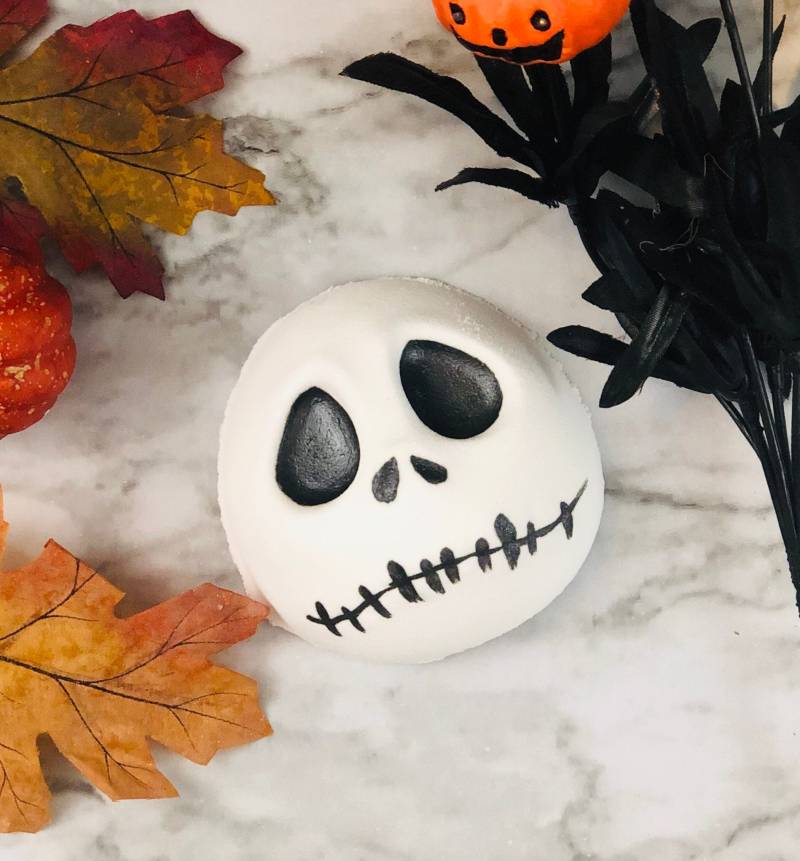Pumpkin King Badekomet Jack Skellington, Coconut Scent, Bunt Innen von Etsy - CarolinaOrganicsSC