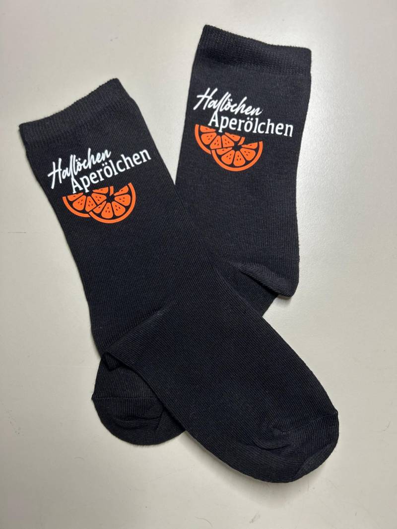 Socken „Hallöchen Aperölchen" in Schwarz von Etsy - CasaMiaDesignbyCC