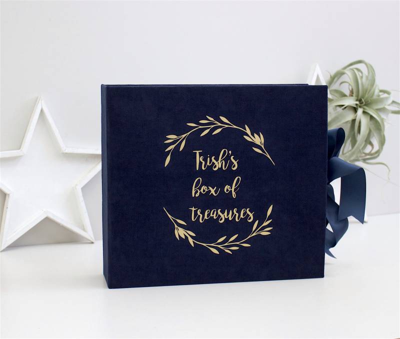 Personalisierte Baby Erinnerungsbox Mit Goldenem Schriftzug, Erinnerungstruhe, Familienerinnerungsbox von Etsy - CatchThisMoment