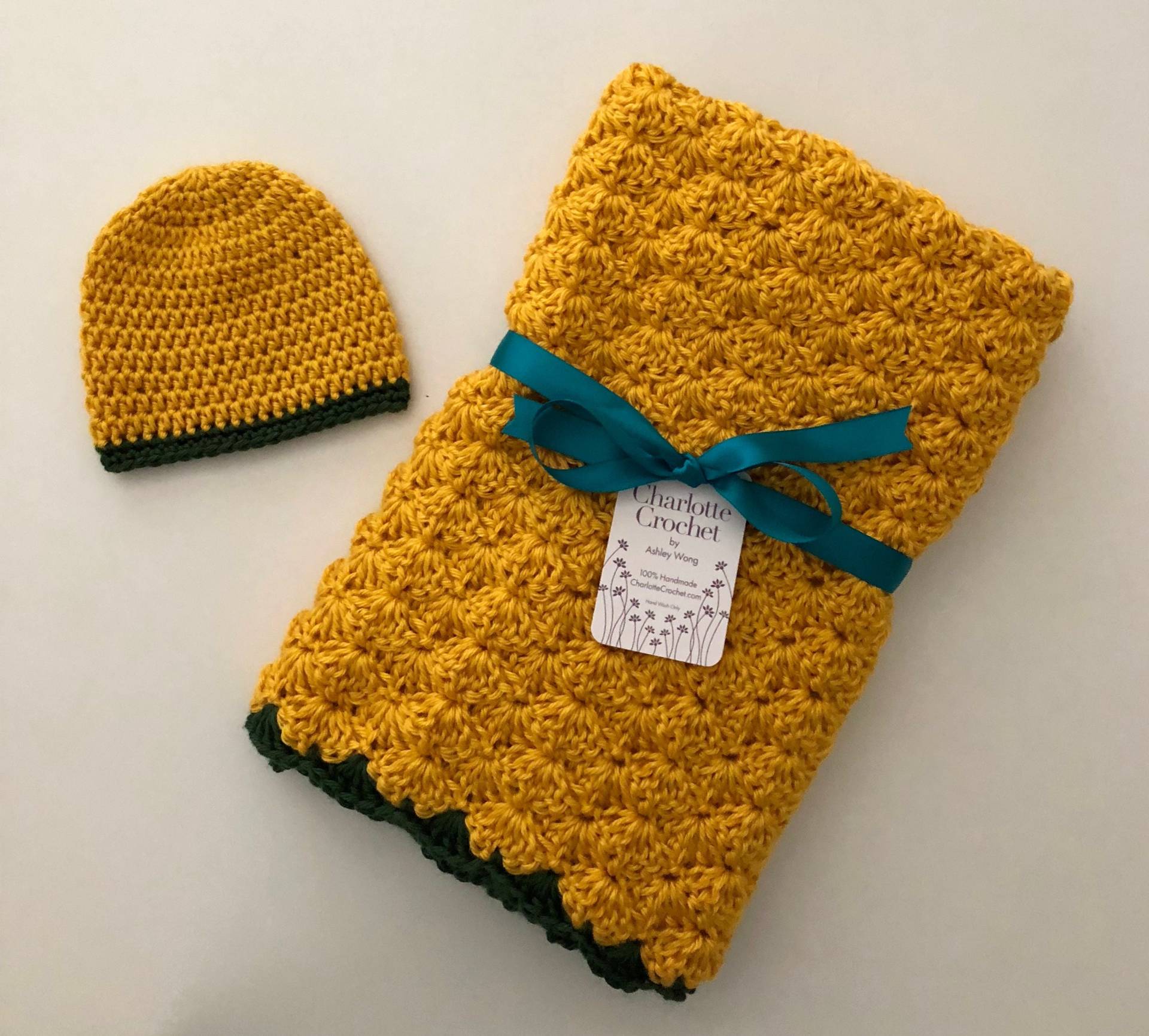 Gehäkelte Babydecke Mit Passender Mütze - Gelb | Gold Und Dunkler Salbei von Etsy - CharlotteCrochet