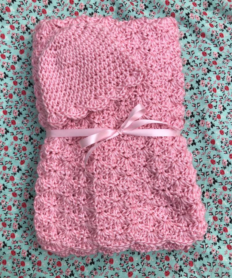 Gehäkelte Babydecke Mit Passender Mütze - Pink von Etsy - CharlotteCrochet
