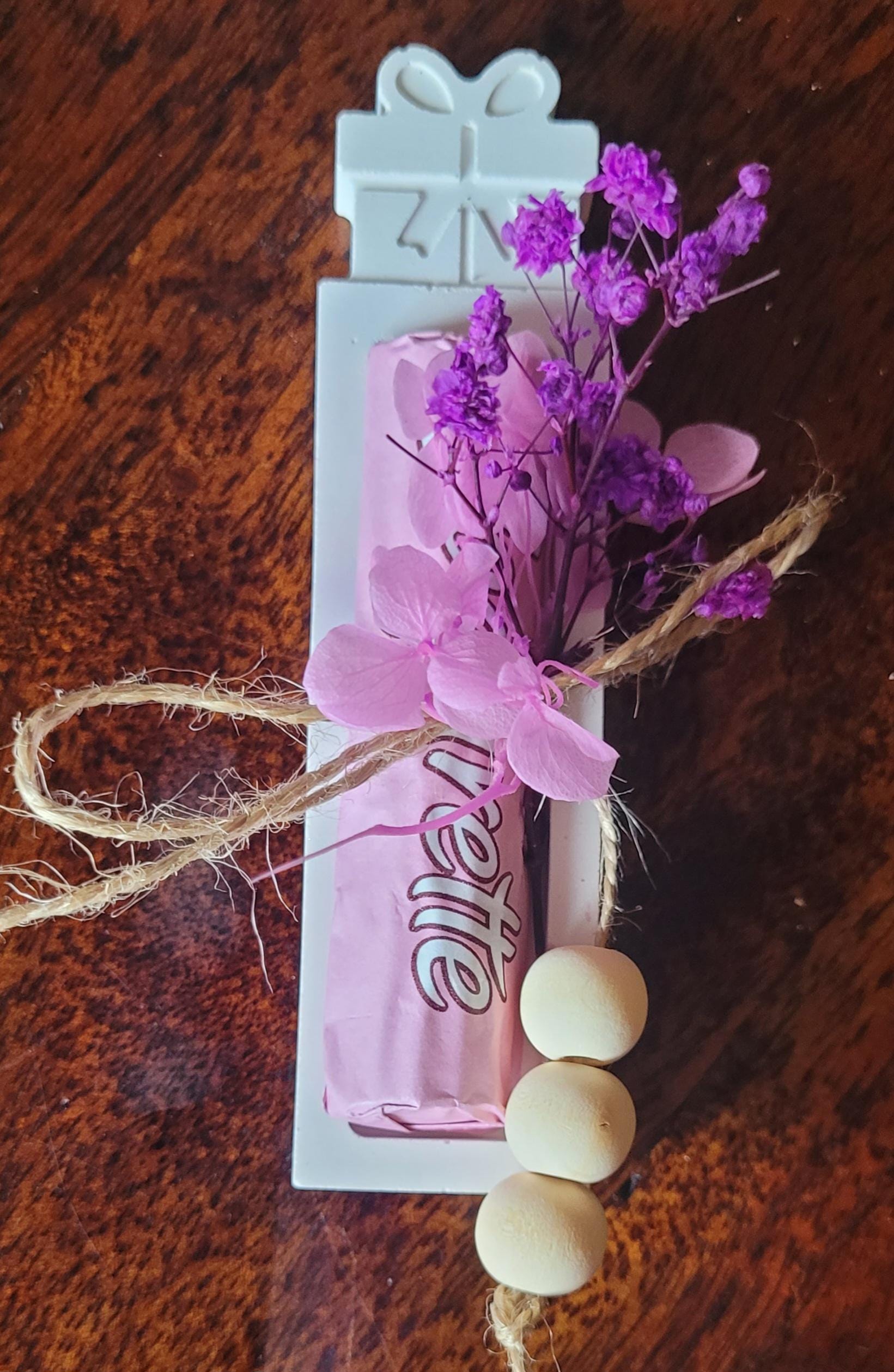 Raffinierter Geschenkeanhänger - Charmante Geldgeschenkbox - Raysin-Weiß Handgefertigt-Must Have von Etsy - Charlotteshandwerk