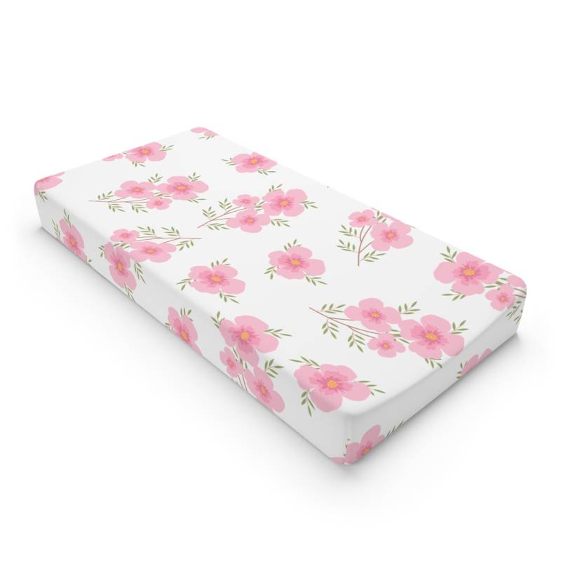 Pink Floral Pattern Baby Changing Pad Cover | Nursery Fitted Sheet von Etsy - CherrySecretBoutique