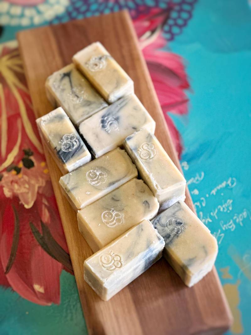 Kurkuma Aktivkohle Seife Hafer & Ziegenmilch Von Kopf Bis Fuß von Etsy - Chloemasonsoaps