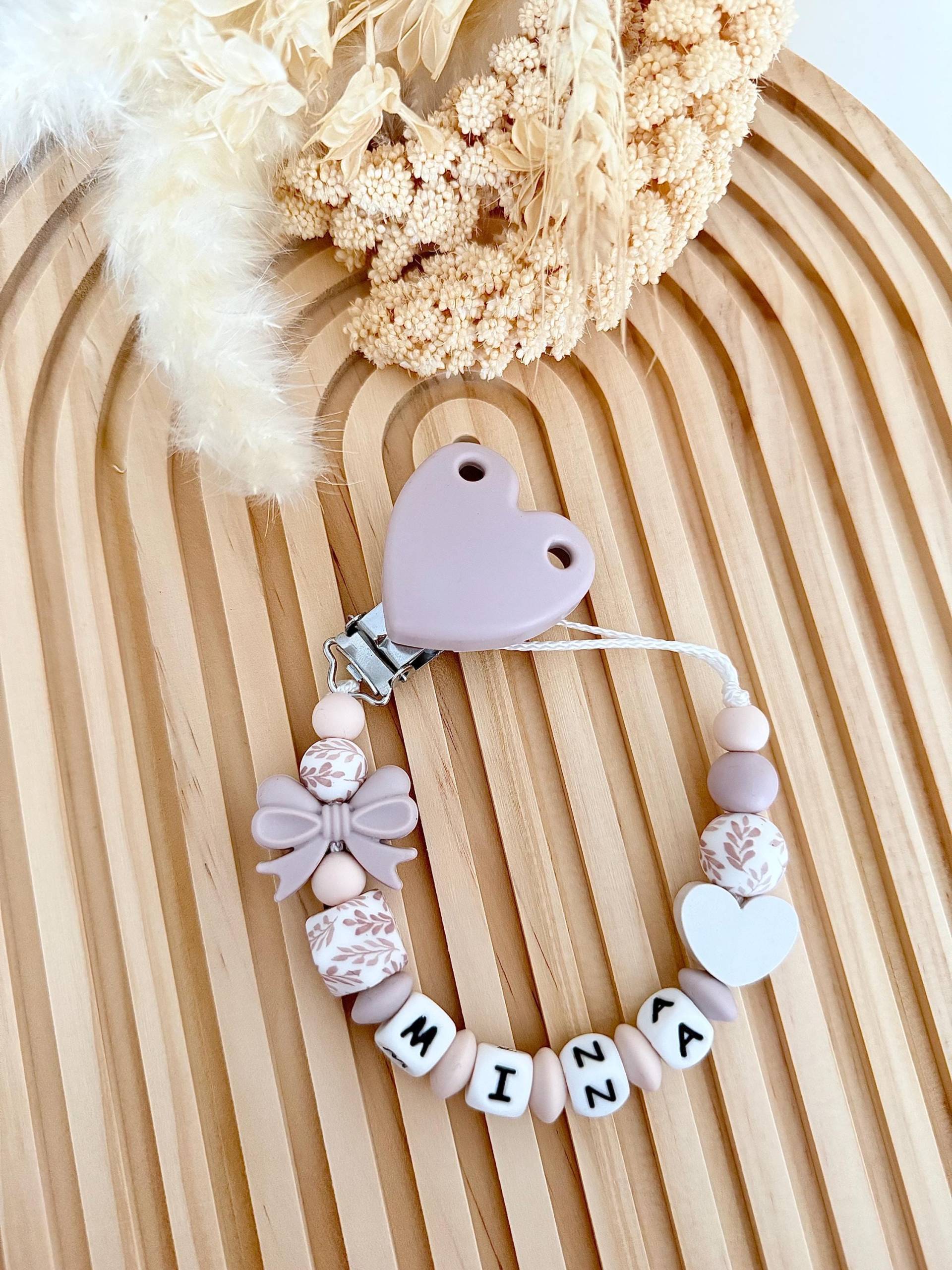 Personalisierte Schnullerkette Baby Mädchen Geschenk Zur Geburt Taufe Babyparty Silikonperlen Blume Herz Personalisierte Schnullerkette Baby Mädchen Geschenk Zur Geburt Taufe Babyparty Silikonperlen Blume Herz von Etsy - ChriluzaShop