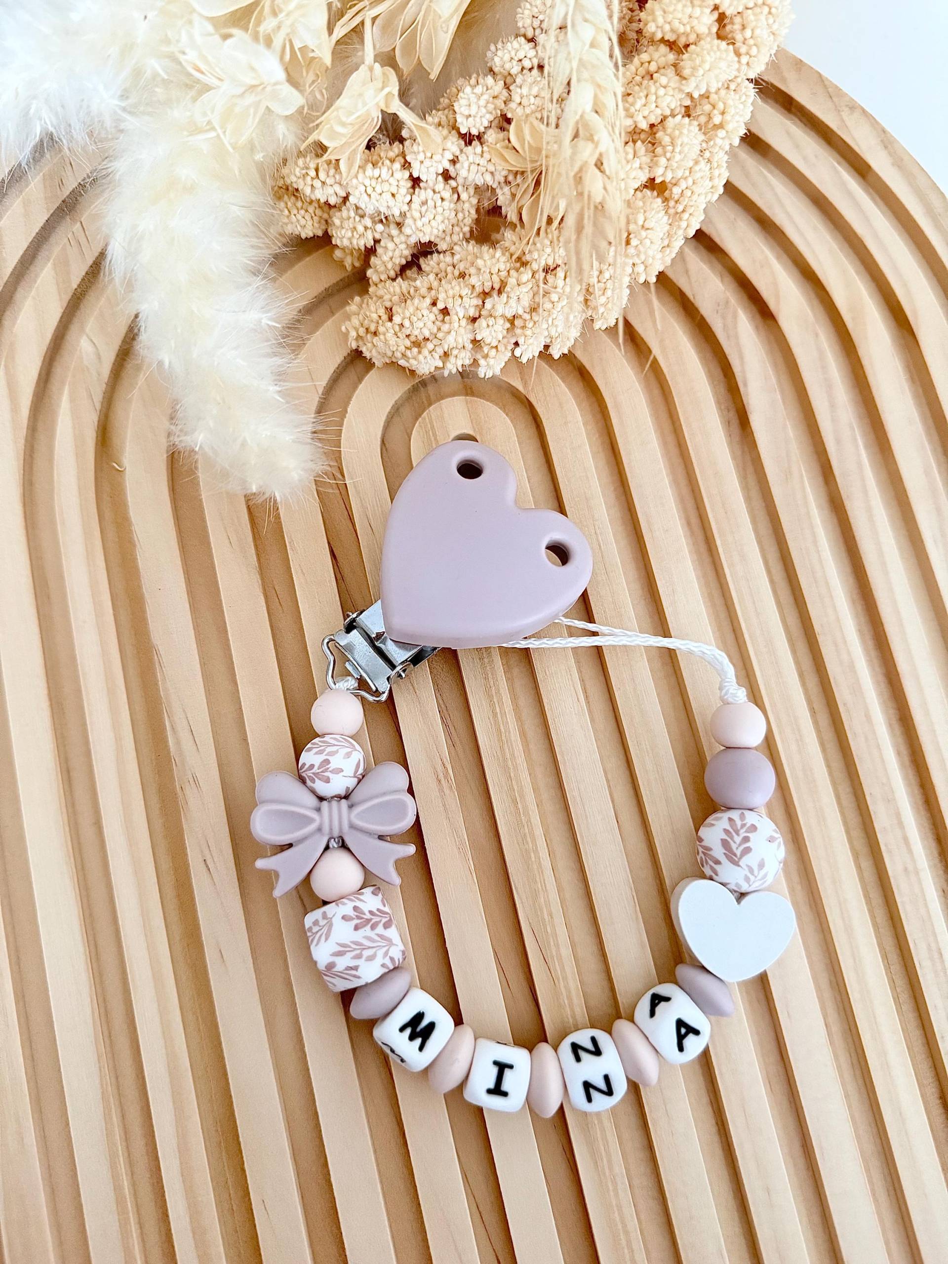 Personalisierte Schnullerkette Baby Mädchen Geschenk Zur Geburt Taufe Babyparty Silikonperlen Blume Herz von Etsy - ChriluzaShop
