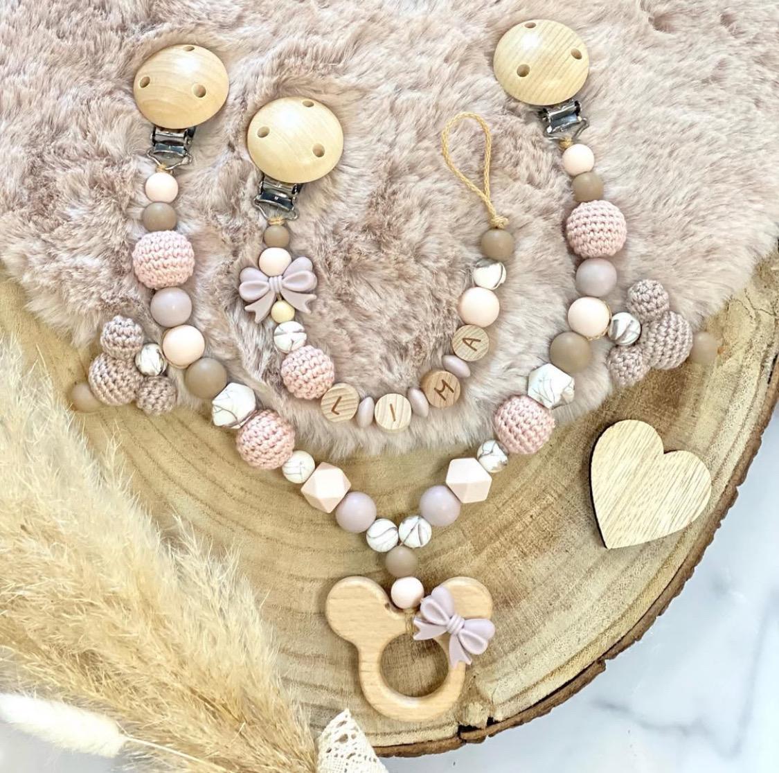 Schnullerkette Mit Name Kinderwagenkette Set Mädchen Personalisiert Mickey Maus Schleife Holz Rosa Silikon Schnullerkette Mit Name Kinderwagenkette Set Mädchen Personalisiert Mickey Maus Schleife Holz Rosa Silikon von Etsy - ChriluzaShop