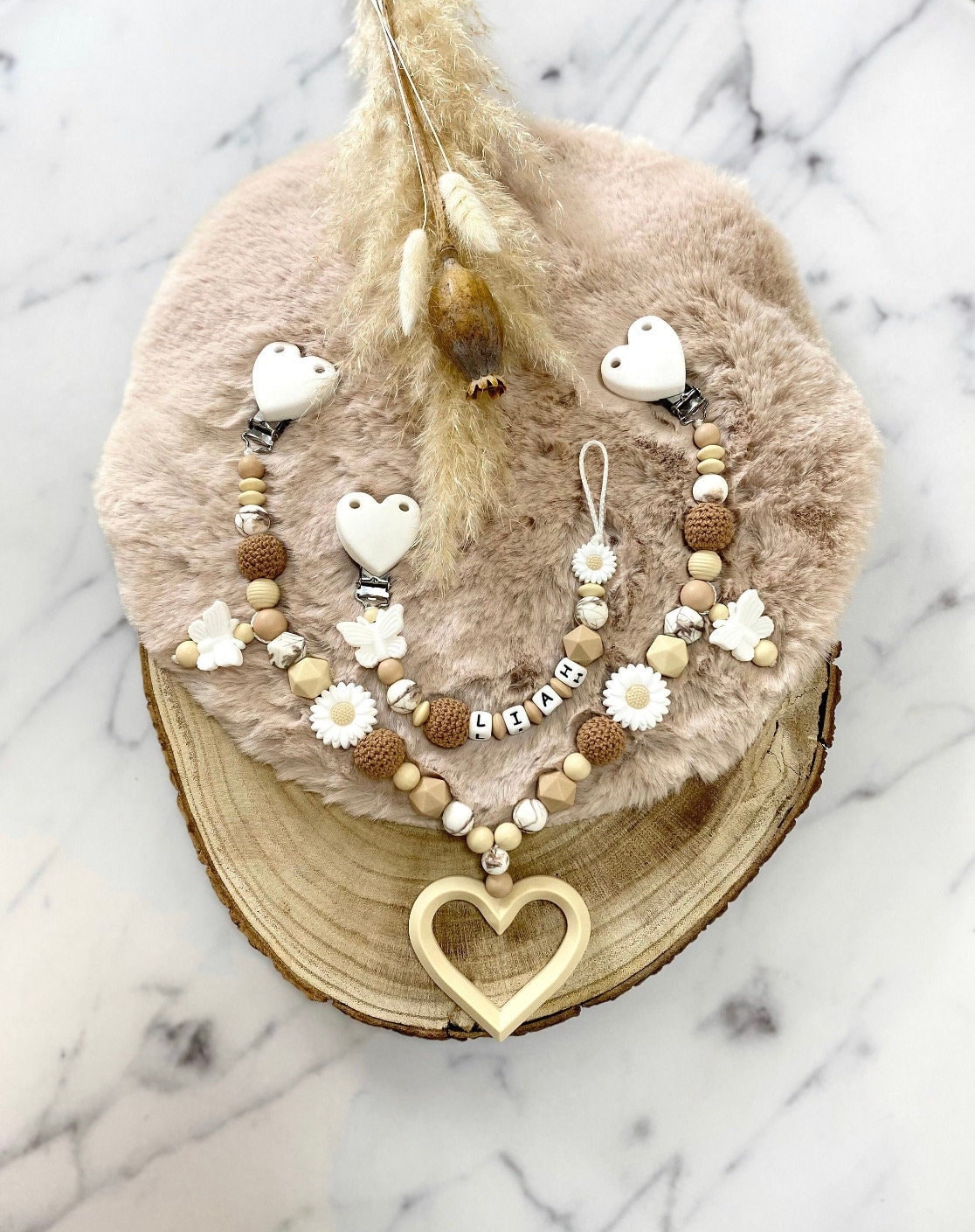 Schnullerkette Mit Name Kinderwagenkette Set Mädchen Personalisiert Schmetterling Herz Naturtöne Blumen Silikon Schnullerkette Mit Name Kinderwagenkette Set Mädchen Personalisiert Schmetterling Herz Naturtöne Blumen Silikon von Etsy - ChriluzaShop