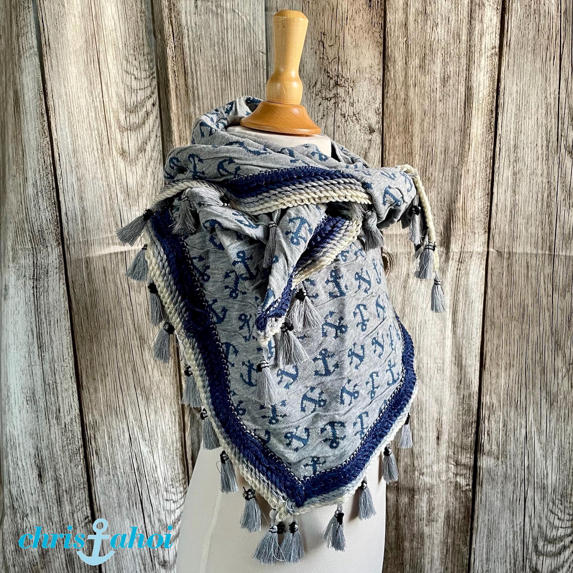 Jacquard Dreiecks Halstuch Für Damen Und Kinder in Grau Mit Ankern von Etsy - ChrisAhoiShop