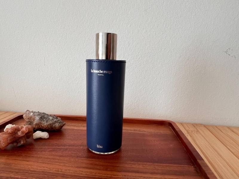 La Bouche Rouge Parfum Bleu 100Ml , Gebraucht-Fast Voll von Etsy - Cinnamoonvintage