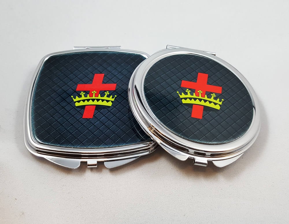 Bestellung Von Cyrene Crusaders Kompaktspiegel, Personalisierte Kompakte Handspiegel, Brautgeschenke, Einzigartige Weihnachtsgeschenke von Etsy - ClassicDesignsGifts