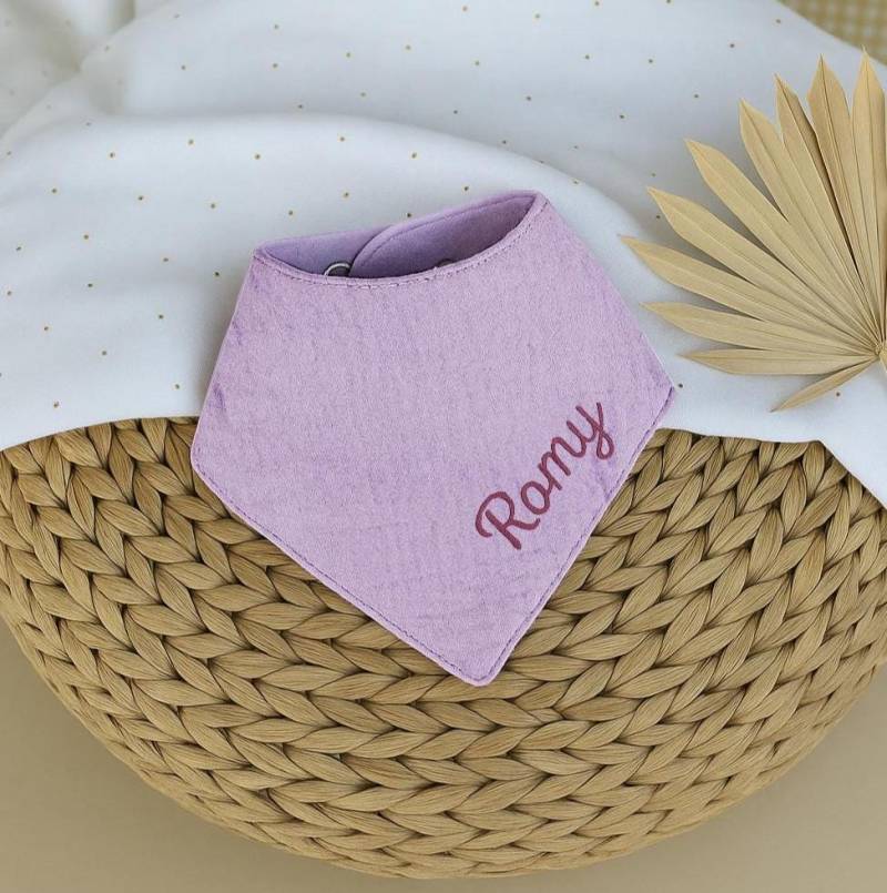stickerei 32 Farben Lätzchen Bestickt Personalisiert Mit Musselin Baby Und Kleinkind Halstücher Dreieckstücher Baumwolle, Gaze, Geschenk von Etsy - CleoNoah