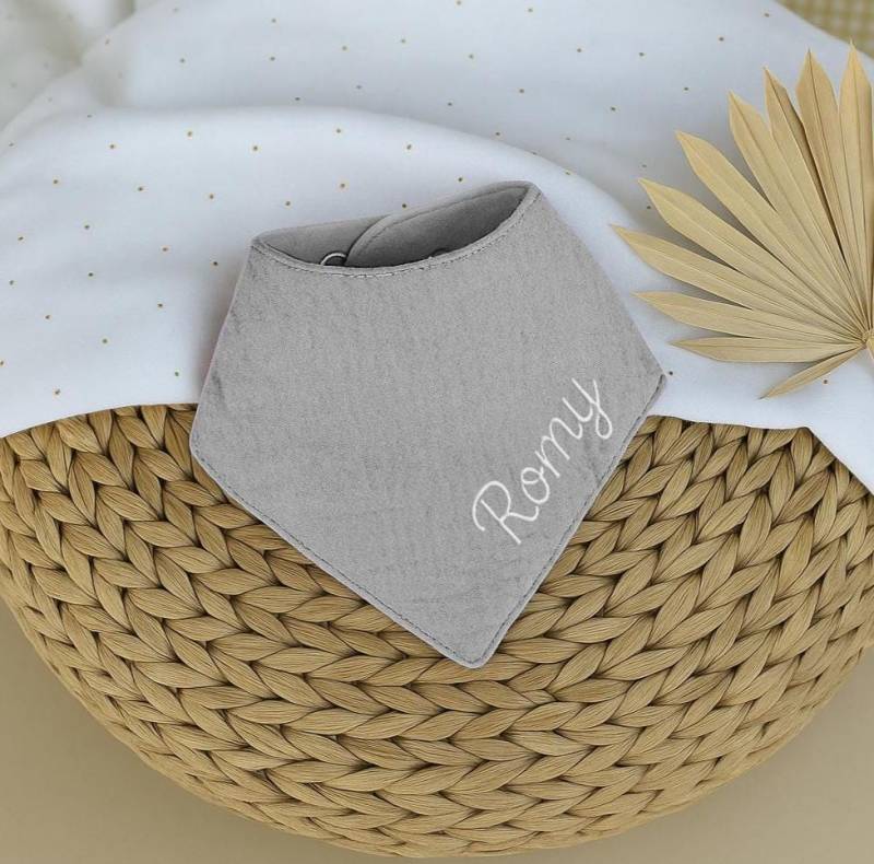 stickerei 32 Farben Lätzchen Bestickt Personalisiert Mit Musselin Baby Und Kleinkind Halstücher Dreieckstücher Baumwolle, Gaze, Geschenk von Etsy - CleoNoah