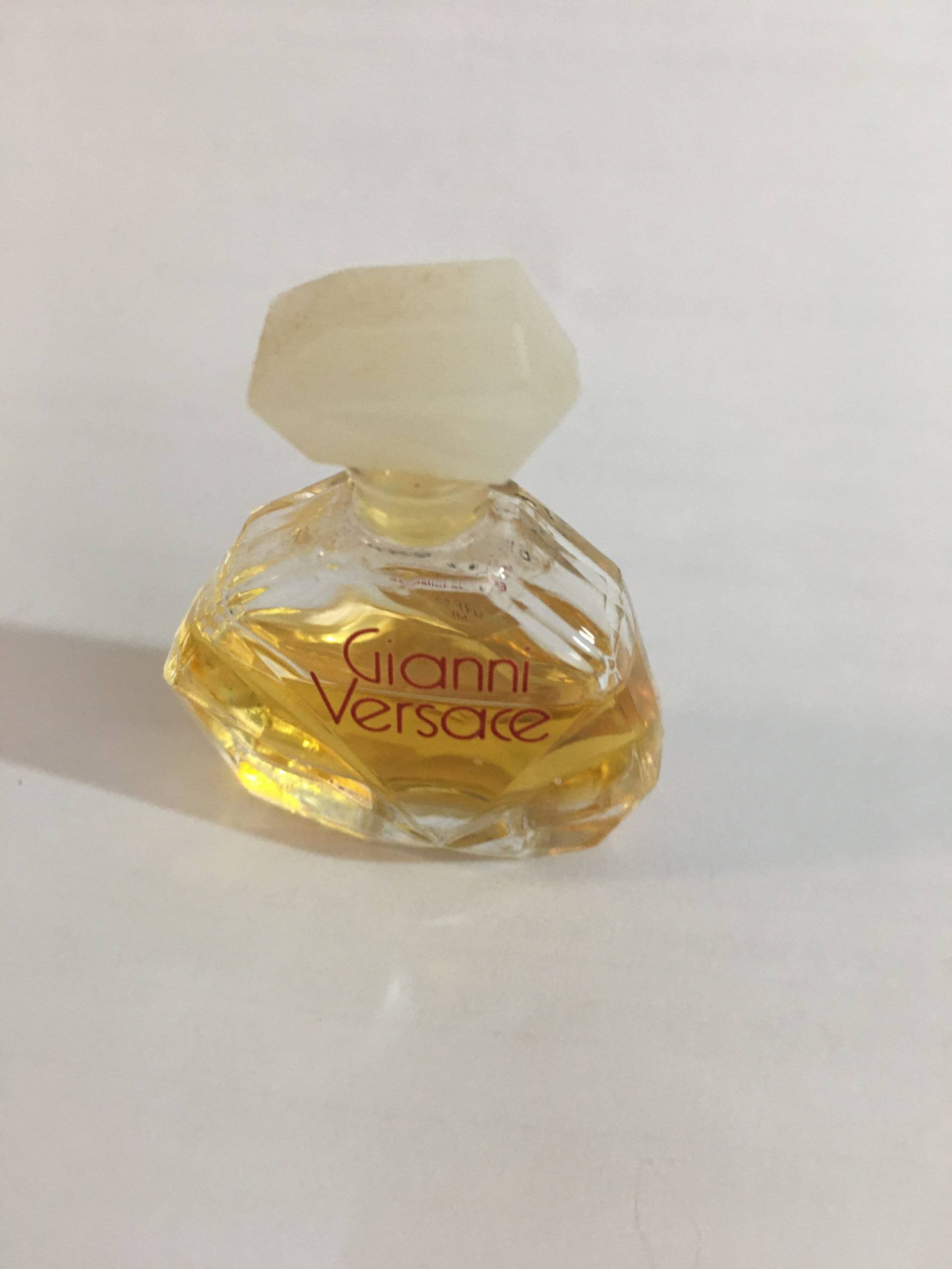 Gianni Versace Eau De Toilette Vintage Miniatur Parfum Gianni Versace Eau De Toilette Vintage Miniatur Parfum von Etsy - Clothus
