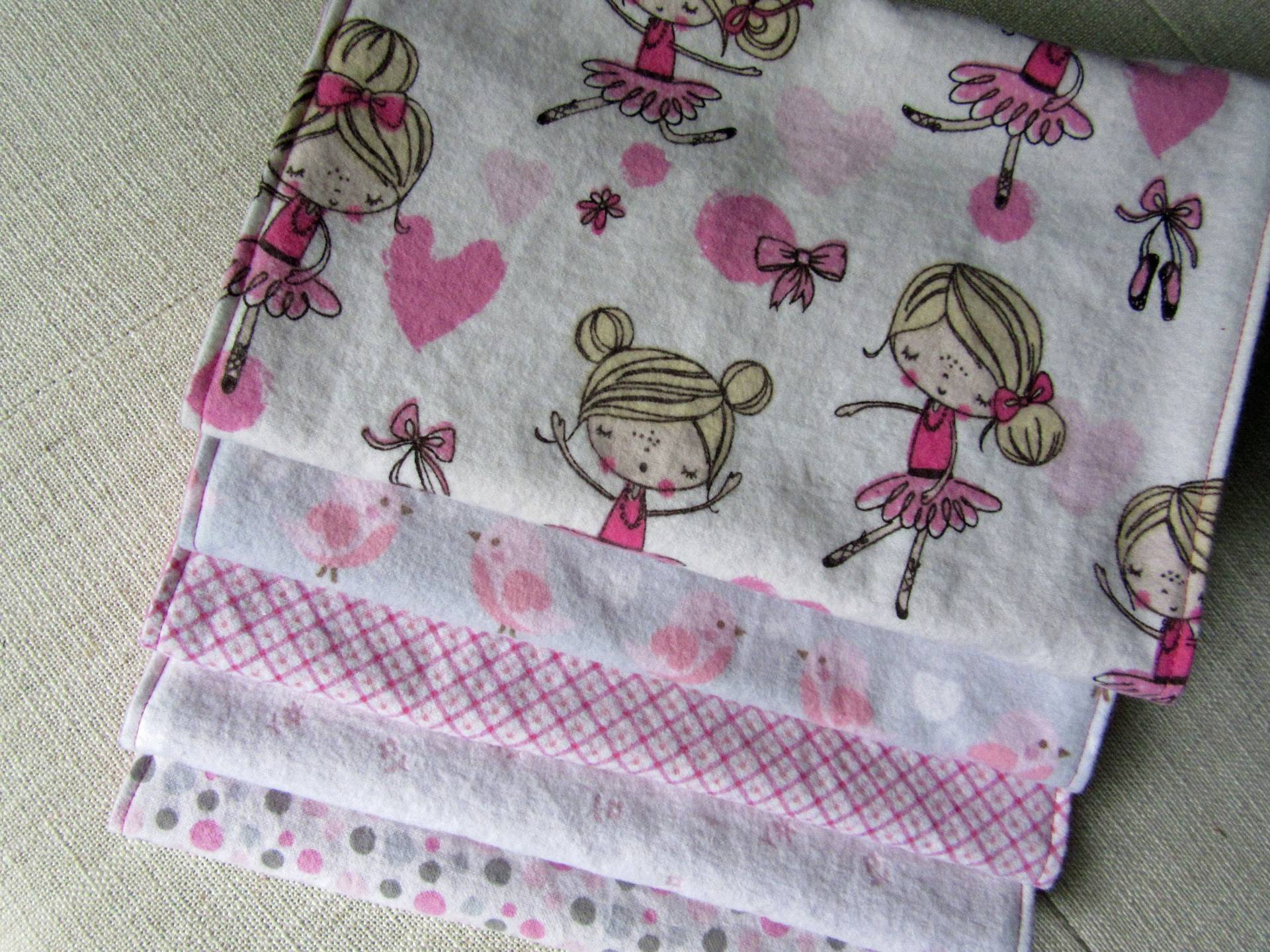 Spucktuch Set Von 5, Ballerina Babyparty, Spucktücher Mädchen, Werdende Mama Geschenk, Baby Spucktücher, Neues Rosa Babyparty von Etsy - Cloud3Designs