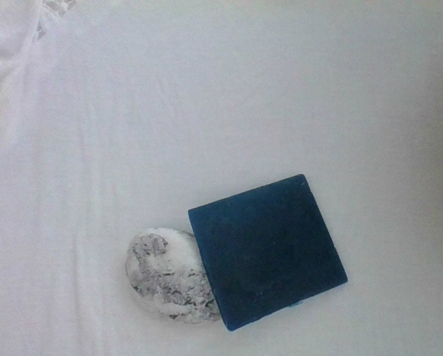 Marineblaue Handseife Marineblaue Handseife von Etsy - CloudyCoSoaps