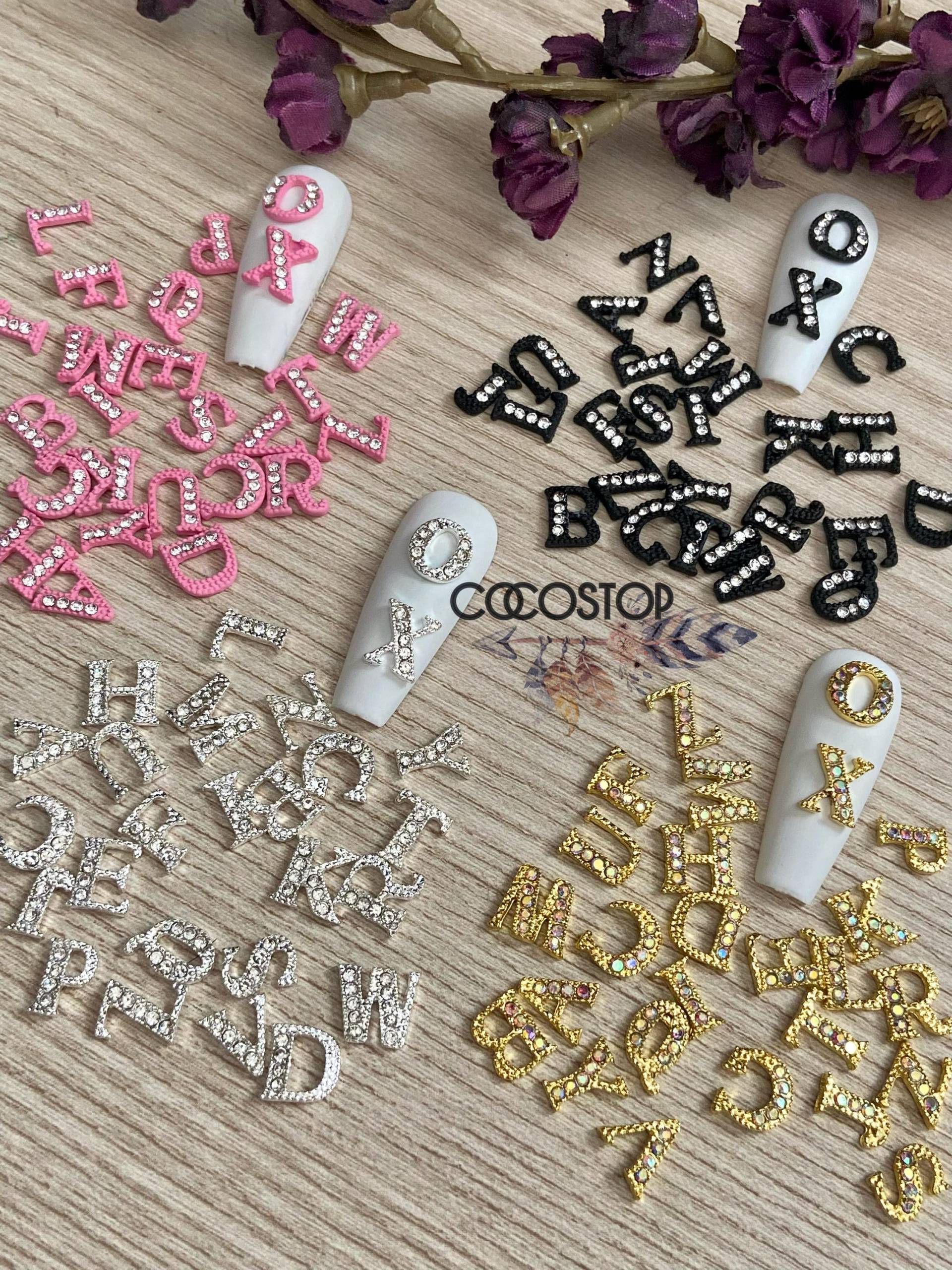 26 Stück 4 Farben A-Z Strass Nagel Buchstabe Charms Nail Art 3D Charm 26 Stück 4 Farben A-Z Strass Nagel Buchstabe Charms Nail Art 3D Charm von Etsy - CocoStop