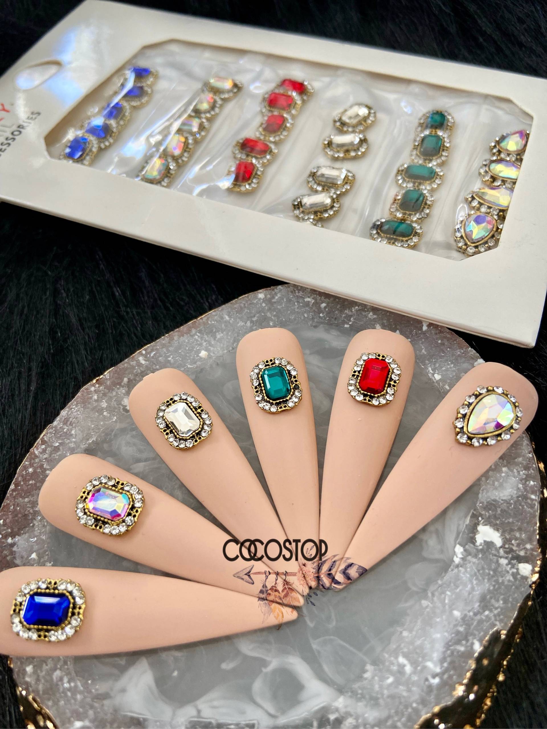 30 Stück Luxus Retro Edelstein Schmuck 3D Nagel Charms Nailart 30 Stück Luxus Retro Edelstein Schmuck 3D Nagel Charms Nailart von Etsy - CocoStop