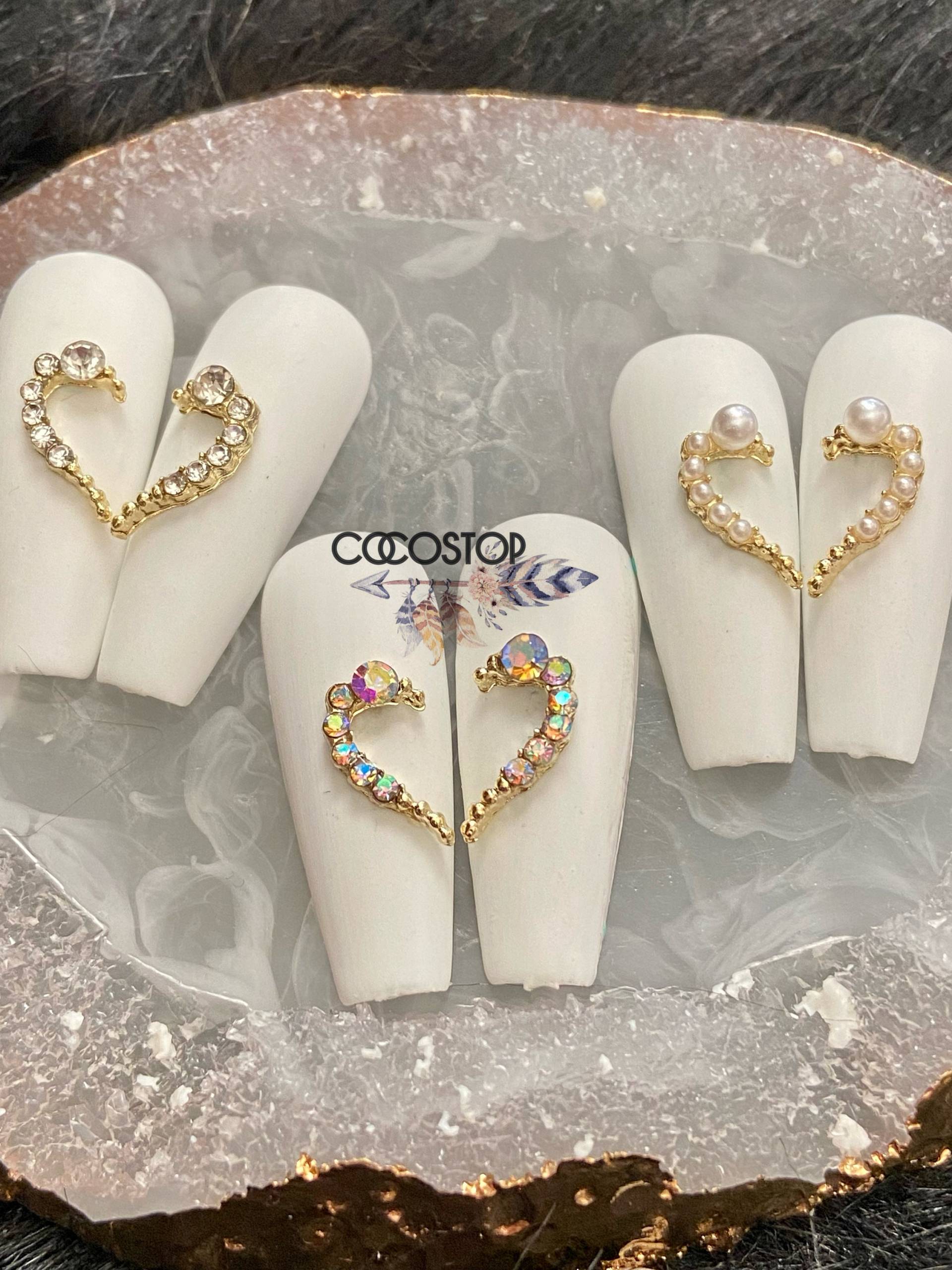 Valentine Haft Herz Strass 3D Nagel Charms Nailart Valentine Haft Herz Strass 3D Nagel Charms Nailart von Etsy - CocoStop
