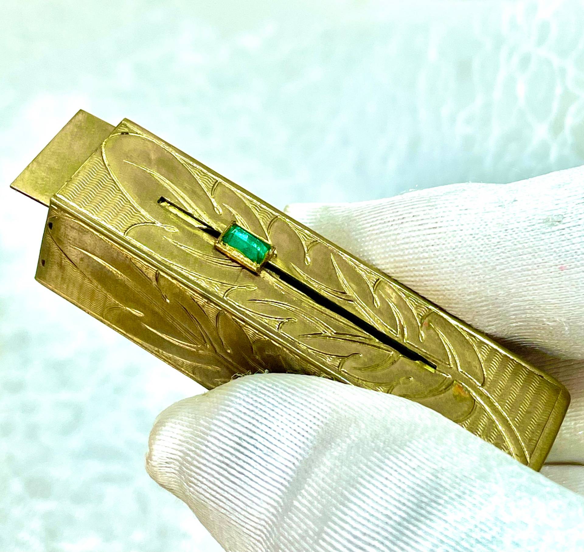 Seltener Lippenstift Sammlerstück Elizabeth Arden Green Emerald Slide Tube Wunderschöne Blatt Design Selten Sammler Falltür Vintage Make-Up Fancy von Etsy - CompactQueen