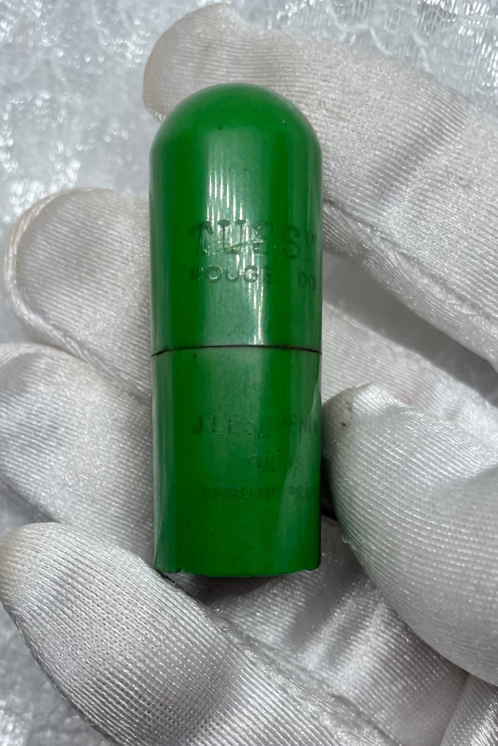 Tussy Rouge Green Bakelit Lippenstift 1930Er Sammlerstück Seltenes Makeup Twist Tube Altes von Etsy - CompactQueen