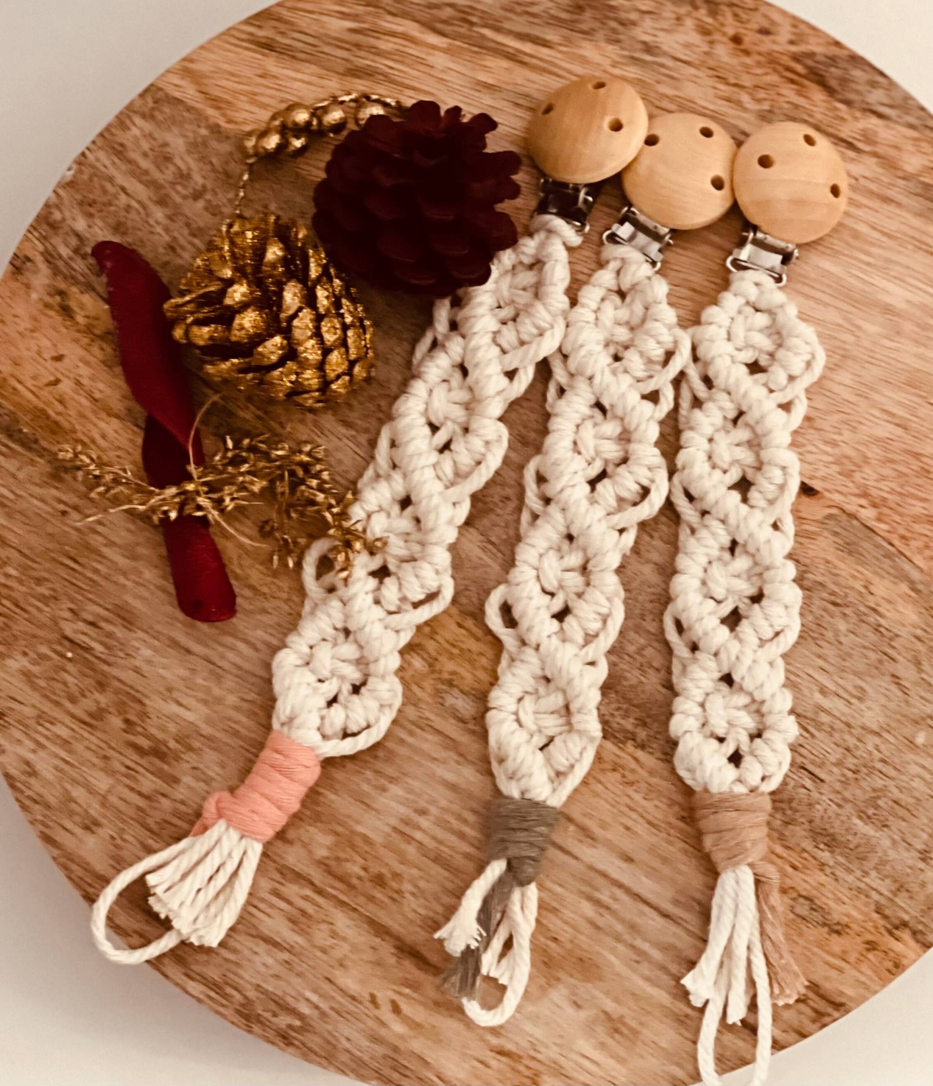 Makramee Schnullerkette Makramee Schnullerkette von Etsy - CooNSelfmade