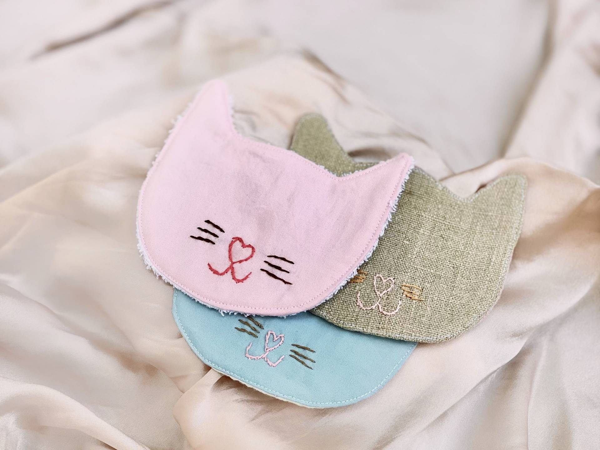 Abschminkpads Katzen Bestickt - 3Er Pack Nachhaltige Waschbare Abschminktücher in Verschiedenen Farben Abschminkpads Katzen Bestickt - 3Er Pack Nachhaltige Waschbare Abschminktücher in Verschiedenen Farben von Etsy - CottageandRose