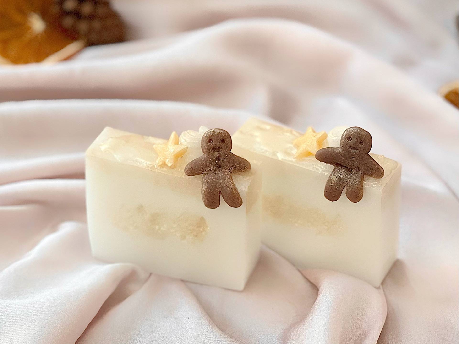 Christmas Soap in A Pack Of 3 With Gingerbread Man - Winter Made Glycerin von Etsy - CottageandRose
