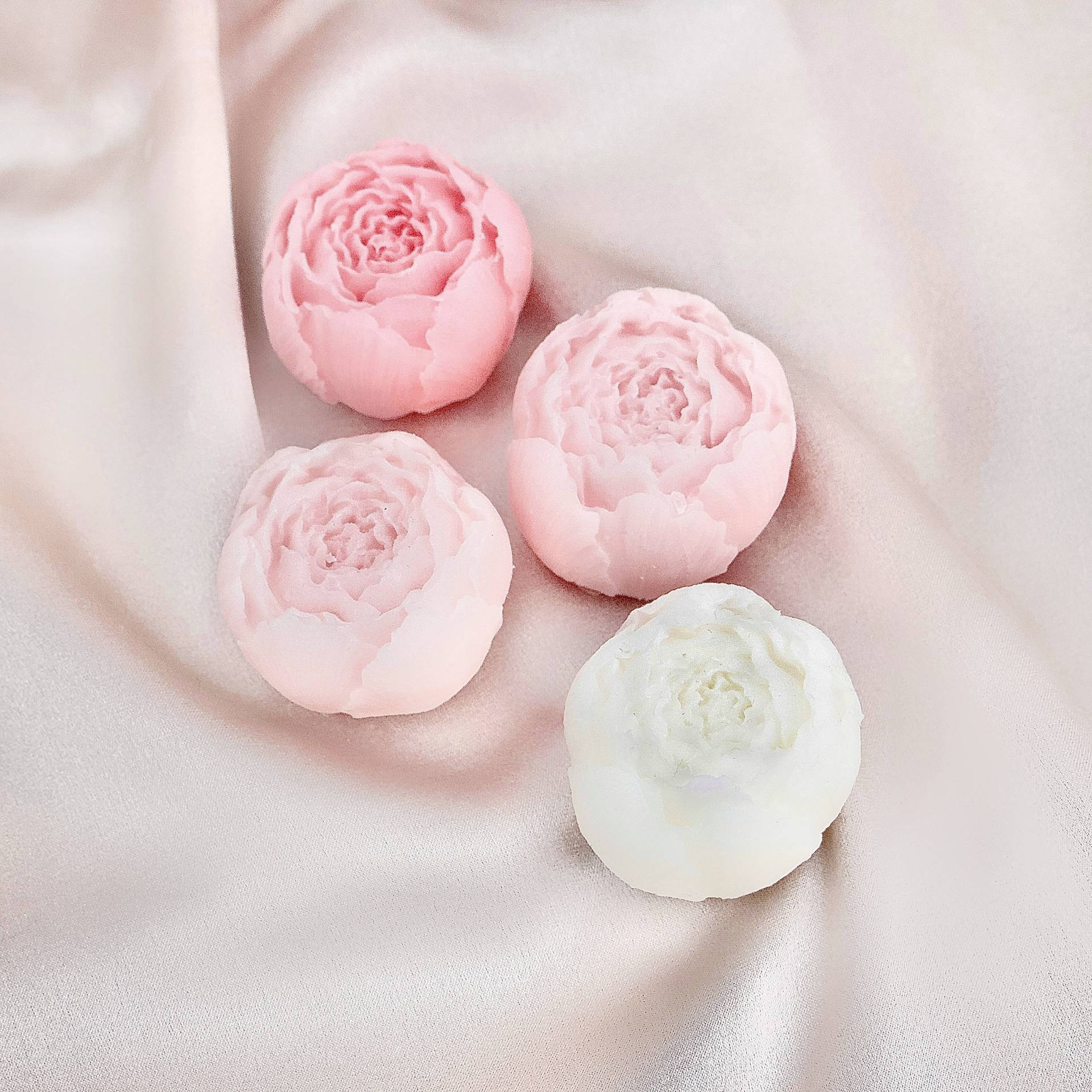 Hand Soap Roses 4-Pack - Different Colors Glycerine Pastel Vegan von Etsy - CottageandRose