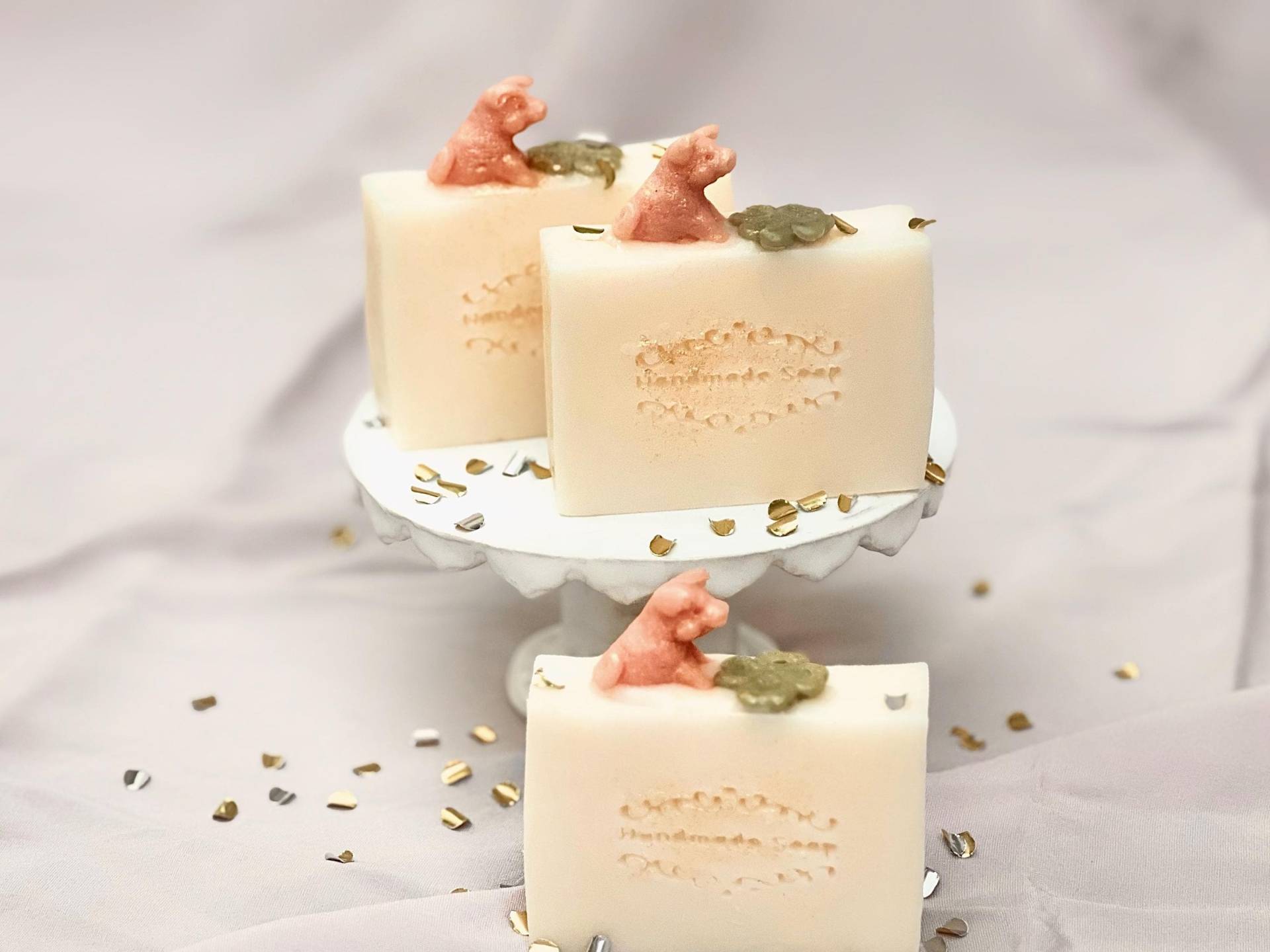 Hand Soap With Lucky Pig von Etsy - CottageandRose