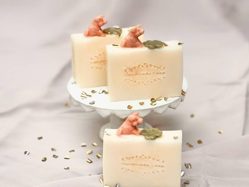 Hand Soap With Lucky Pig Hand Soap With Lucky Pig von Etsy - CottageandRose