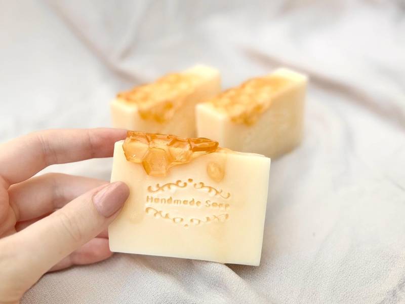 Honigseife Mit Bienenwachs Aus Glycerin Honigduft von Etsy - CottageandRose