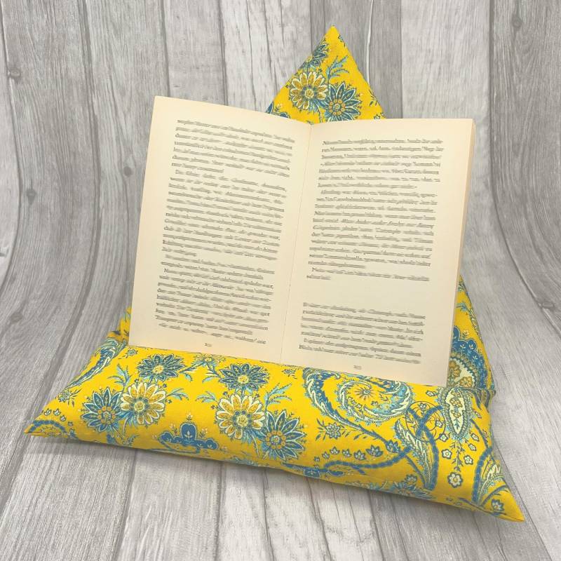 Florales Gelbes Lesekissen, Gelb Blaues Tabletkissen, Besondere Buchstütze, Geschenkidee Für Leseratten, Französisch, Geschenk Mit Blumen Florales Gelbes Lesekissen, Gelb Blaues Tabletkissen, Besondere Buchstütze, Geschenkidee Für Leseratten, Französisch, Geschenk Mit Blumen von Etsy - CoucouChouchouShop