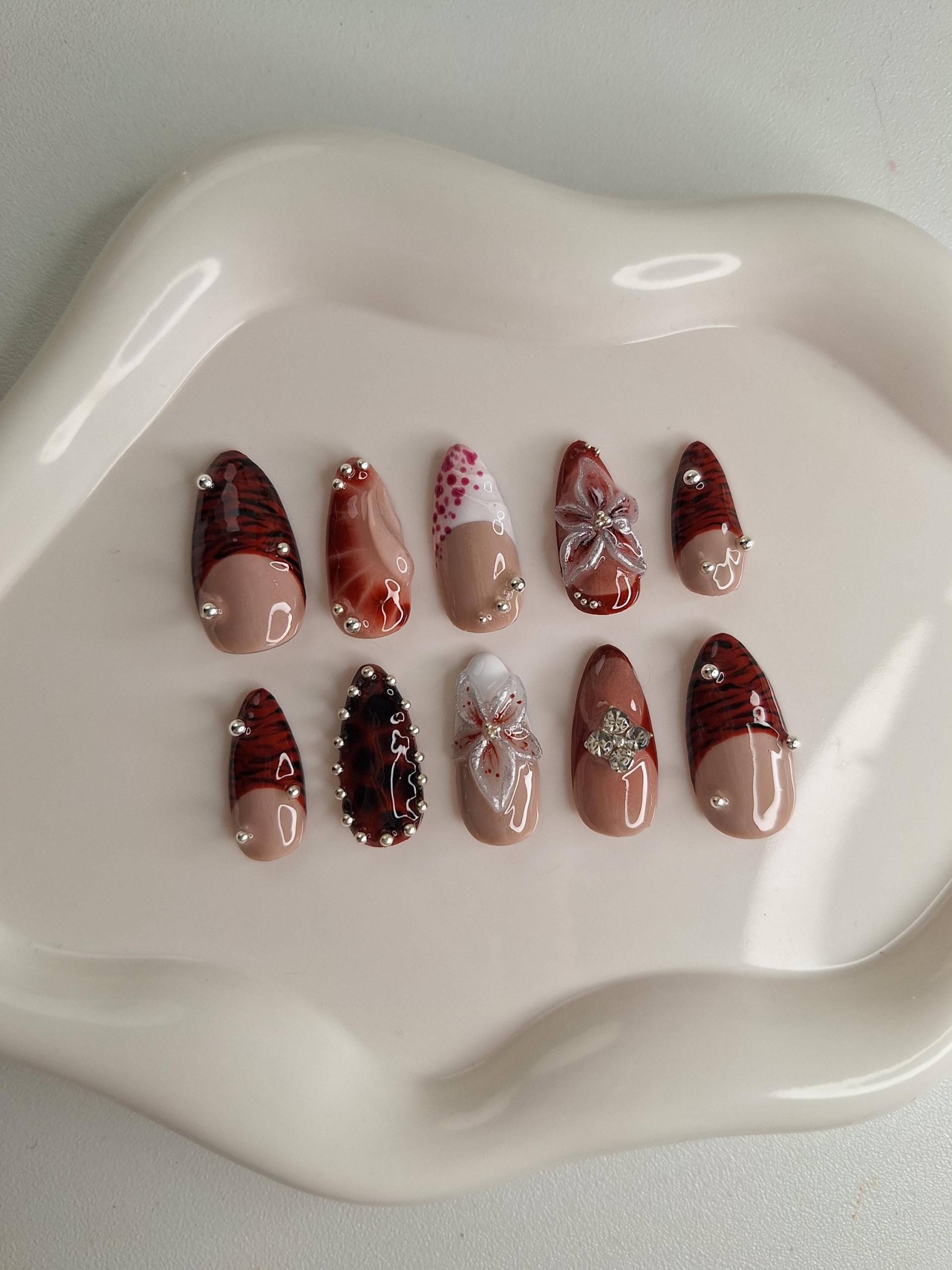 Luxury Animal Blossom Nails ~ Size M von Etsy - CozyGlossAndMore