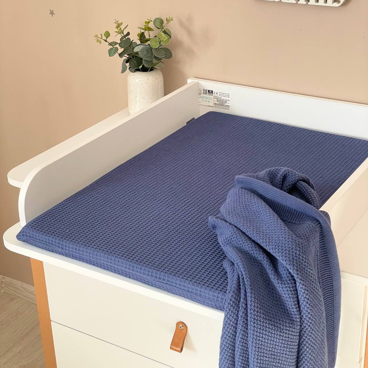 Соton Wickelunterlage, Blaue Wickelmatratze, Kinderzimmer Dekor, Einfarbige Reise Baby Unterlage, Wickelauflage Mat Соton Wickelunterlage, Blaue Wickelmatratze, Kinderzimmer Dekor, Einfarbige Reise Baby Unterlage, Wickelauflage Mat von Etsy - CozyPandochka